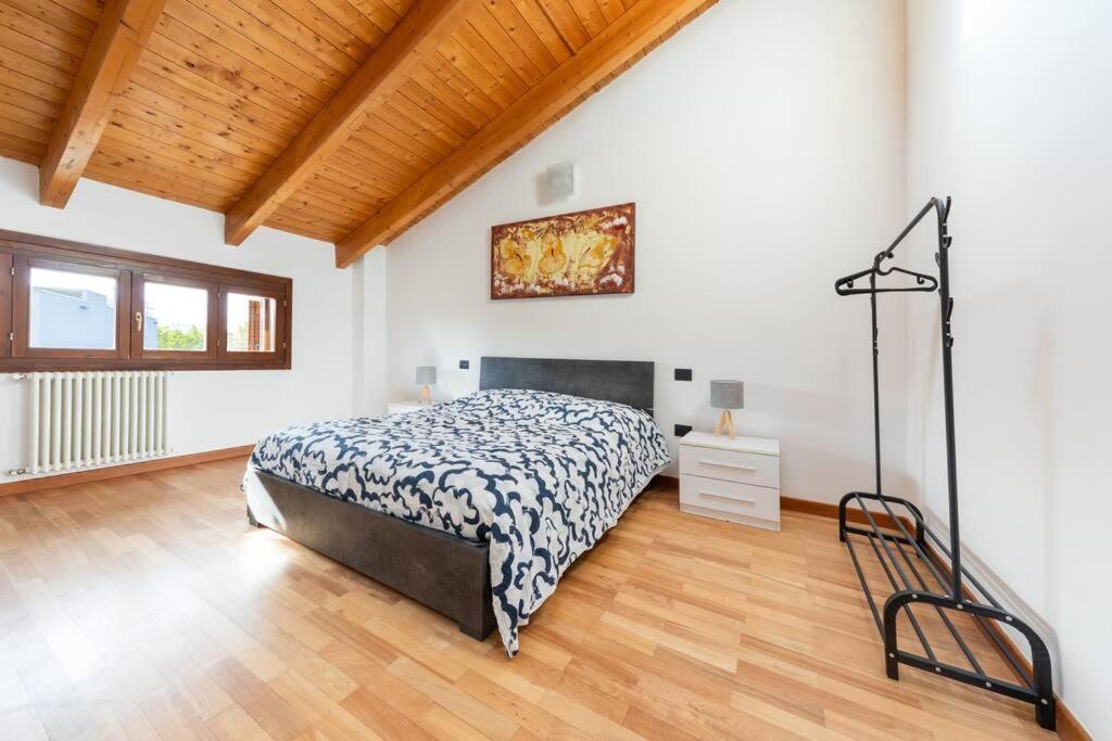 Appartamento Unico A Bologna Con 3 Camere E Parcheggio Gratuito Dış mekan fotoğraf